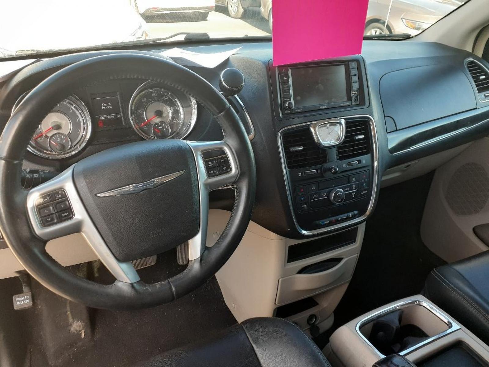2013 Chrysler Town & Country Touring (2C4RC1BG2DR) with an 3.6L V6 DOHC 24V engine, 6-Speed Automatic transmission, located at 2015 Cambell Street, Rapid City, SD, 57701, (605) 342-8326, 44.066433, -103.191772 - Photo #9